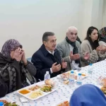 tepebasi belediye baskani iftar programinda mahalle sakinleriyle bir ortaya geldi KLsTtR2O