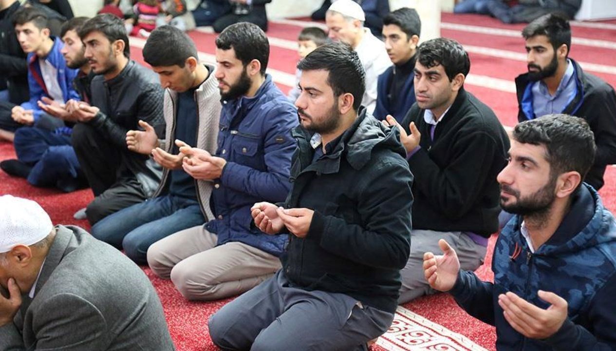 Tesbih Namazı Rehberi: Diyanet Açıklamasıyla Rekat Sayısı ve Kılınış Aşamaları 71 tesbih namazi nasil kilinir kac rekat diyanete nazaran tesbih namazi kilinisi 7Ik29Ntg