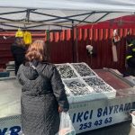 tezgahta bolluk yasaniyor kilosu 100 liradan satildi dJkA86uk