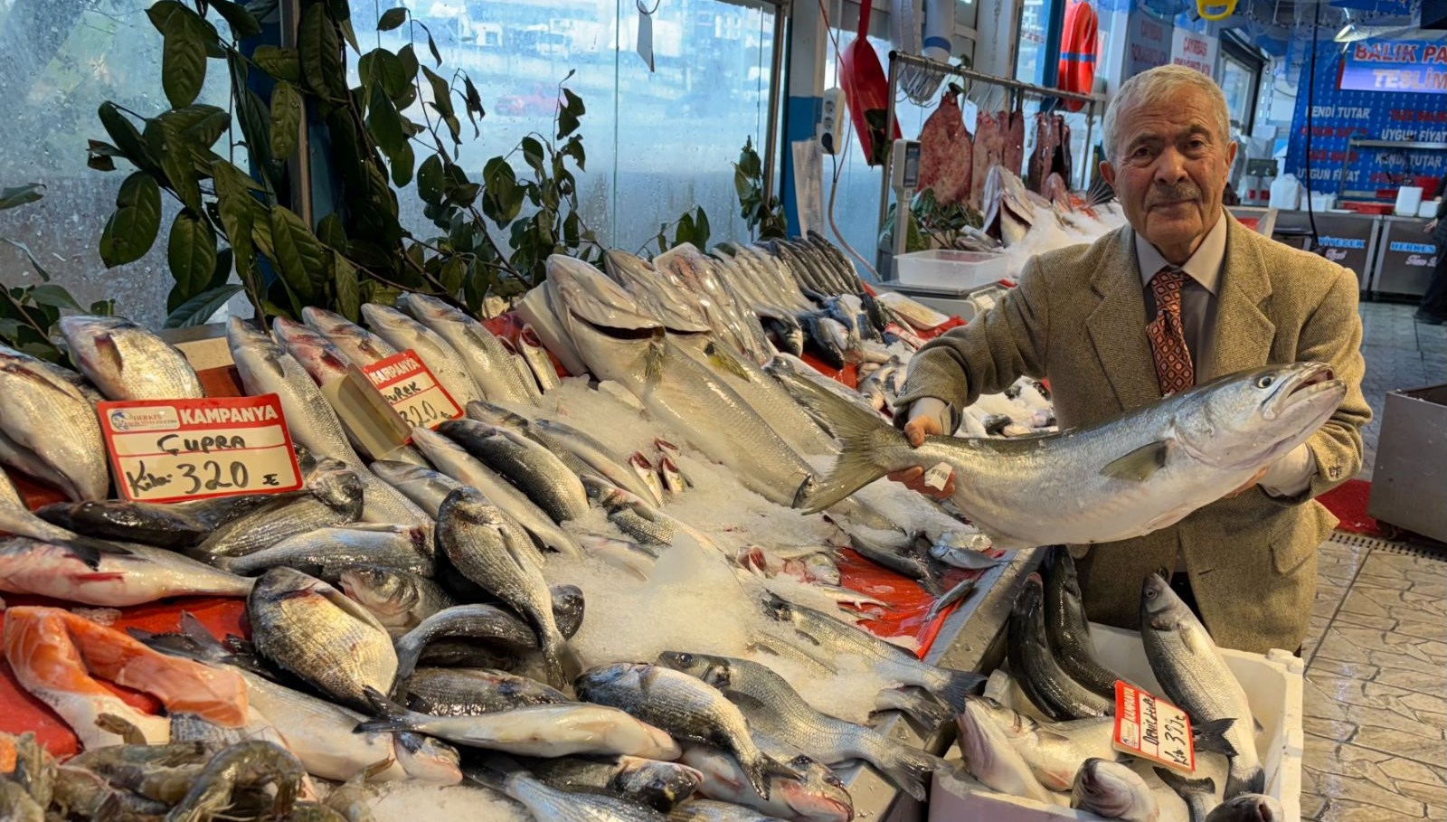 tezgahta ramazan rahmeti yasaniyor balik fiyatlari tabana inmis vaziyette 2BlyGSXm