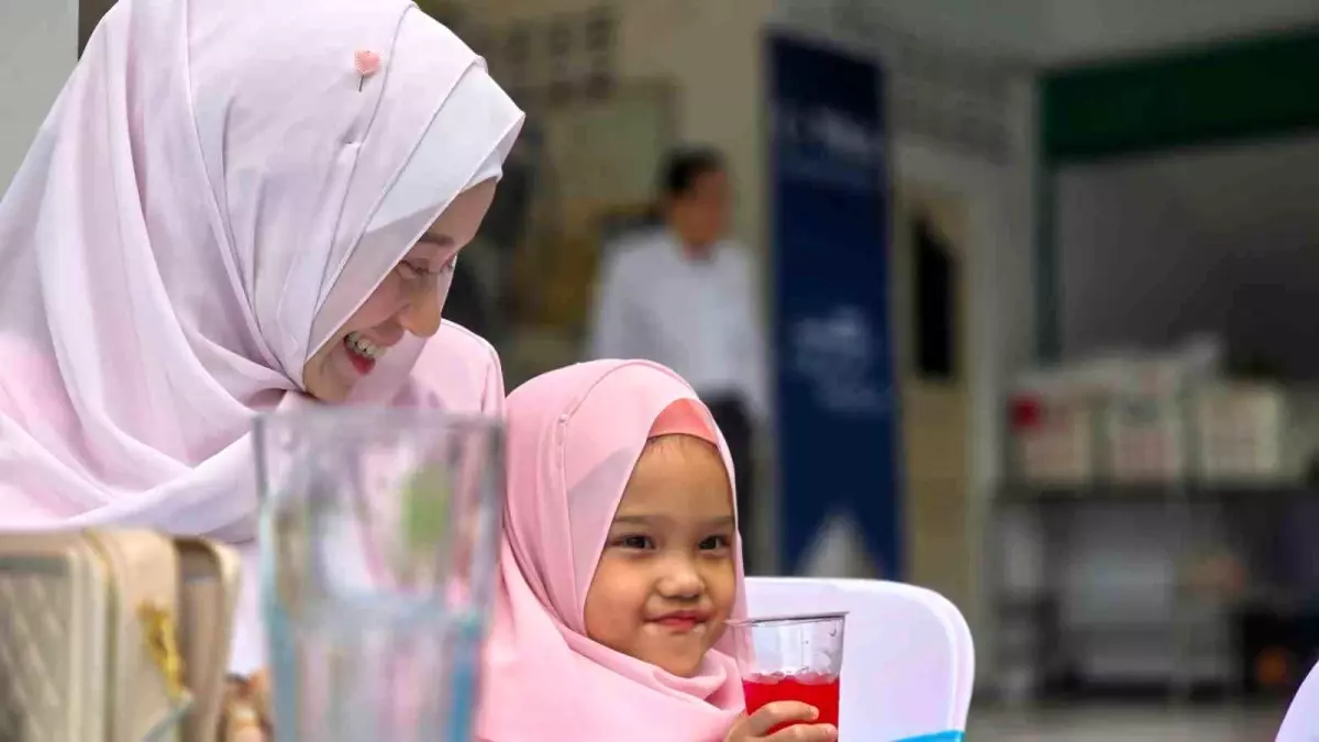 tika bangkokta 200 kisilik iftar duzenledi zBMiaXOe