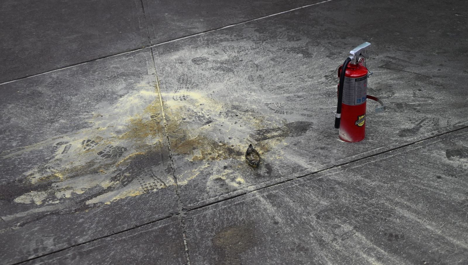 times meydaninda bir adam kasitli olarak atese verildi l3V5nGqd