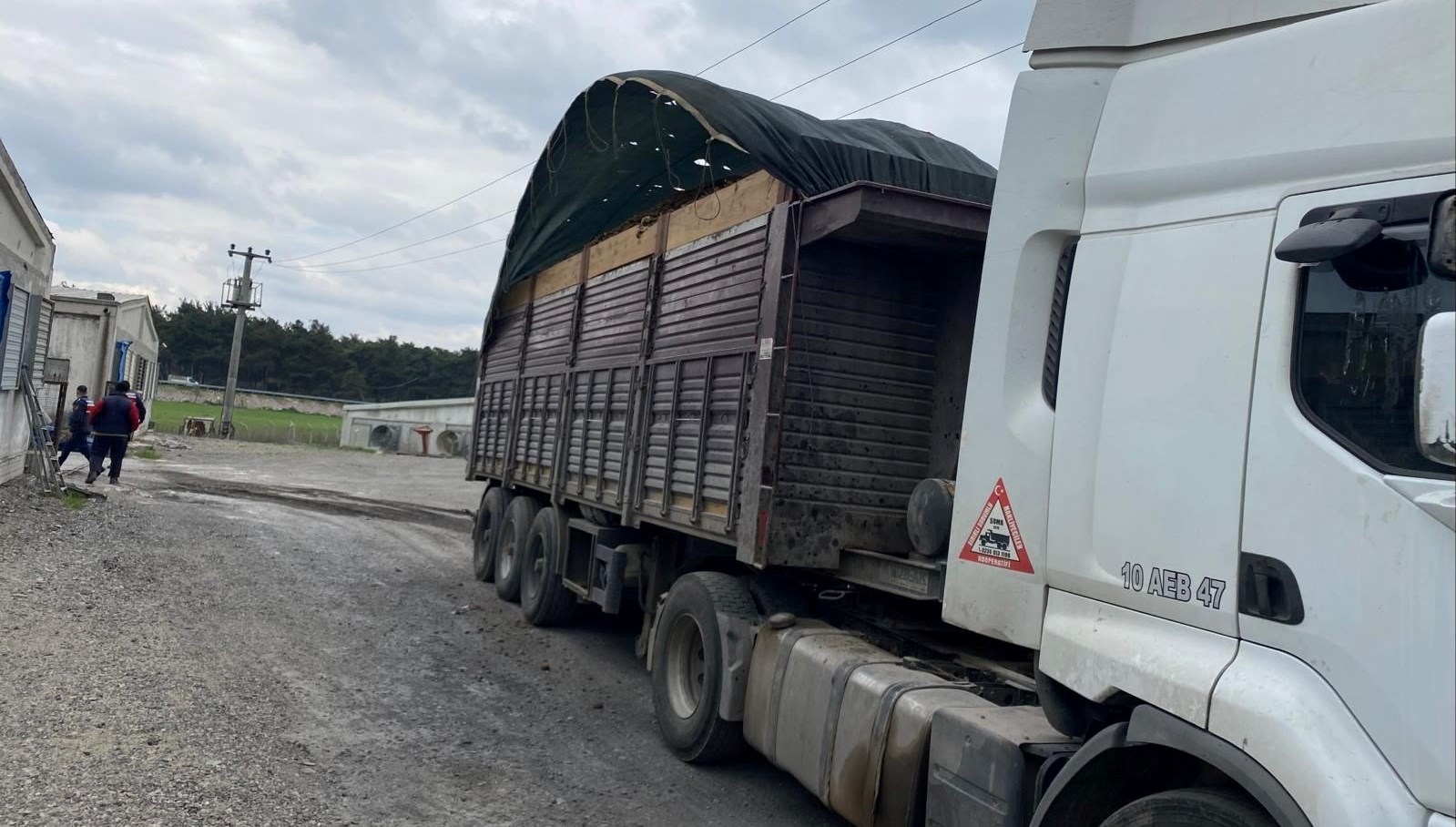 Kaza Sonrası TIR Sürücüsünün Trajik Kaybı 71 tir surucusunun feci vefati JshjckWD