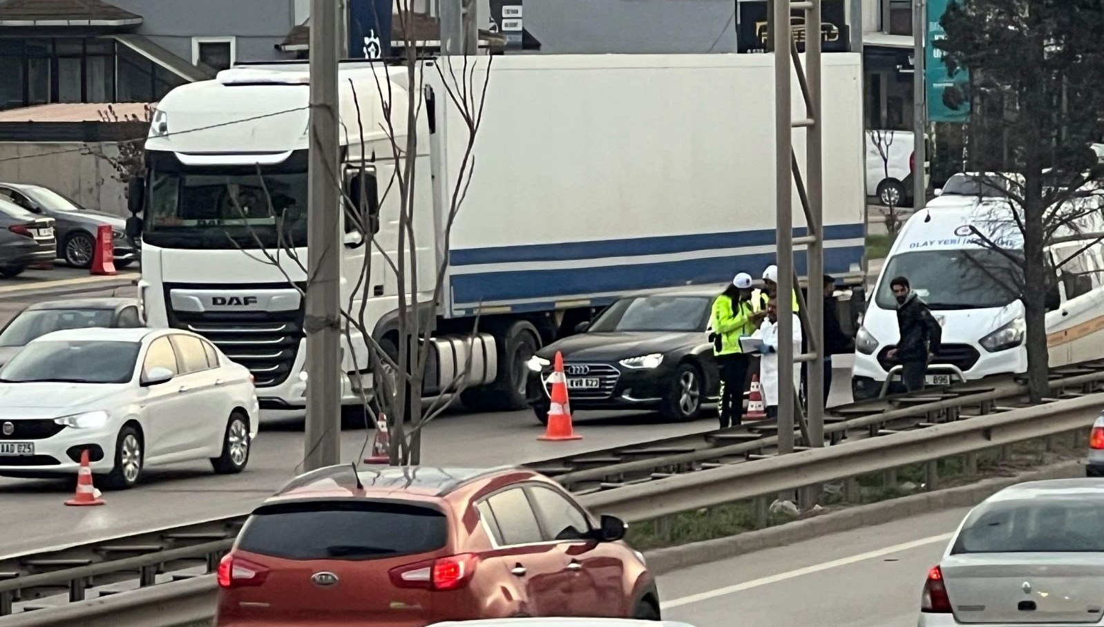 tirin altinda kalan motosiklet soforu oldu