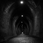 tren istasyonunda gizemli tuneller nereye ciktigi bilinmiyor xL3WM5iJ