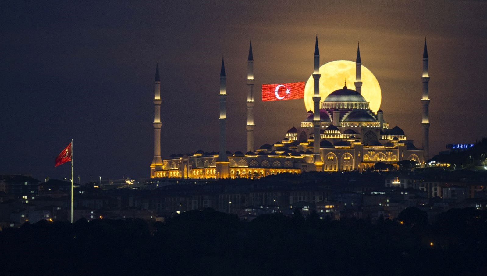 turkiyede gorsel solen dolunay gorunumleri nefes kesti WBKnTZab