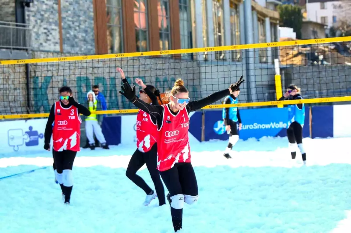 U20 Kadınlar Kar Voleybolunda Zirveye Ulaşan Takım 71 u20 bayan kar voleybolu sampiyonu 8MBtX5st