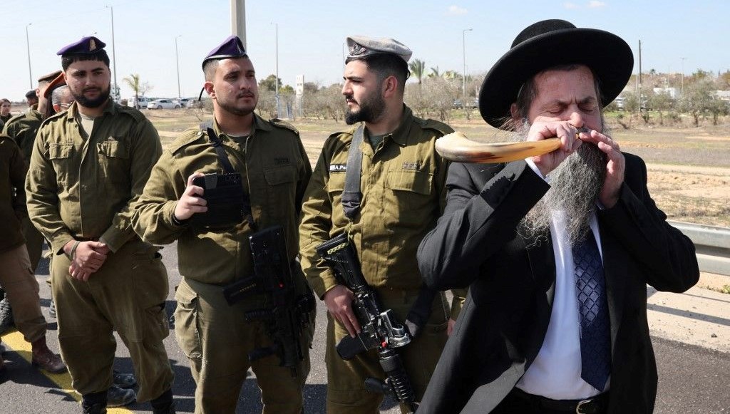 ultra ortodoks museviler israil ordusu mudafaasinda lubnana girdi NdjihO3v