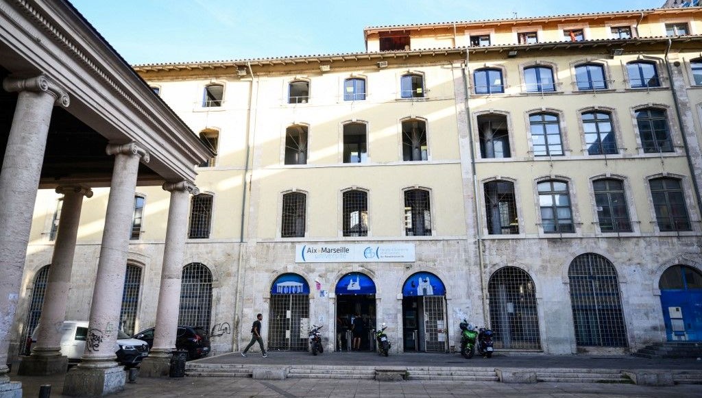 Üniversitelerin Bayram Tatili Takvimi: Merak Edilen Tarihler 71 universiteler bayram tatiline ne vakit giriyor PnQW4RyU