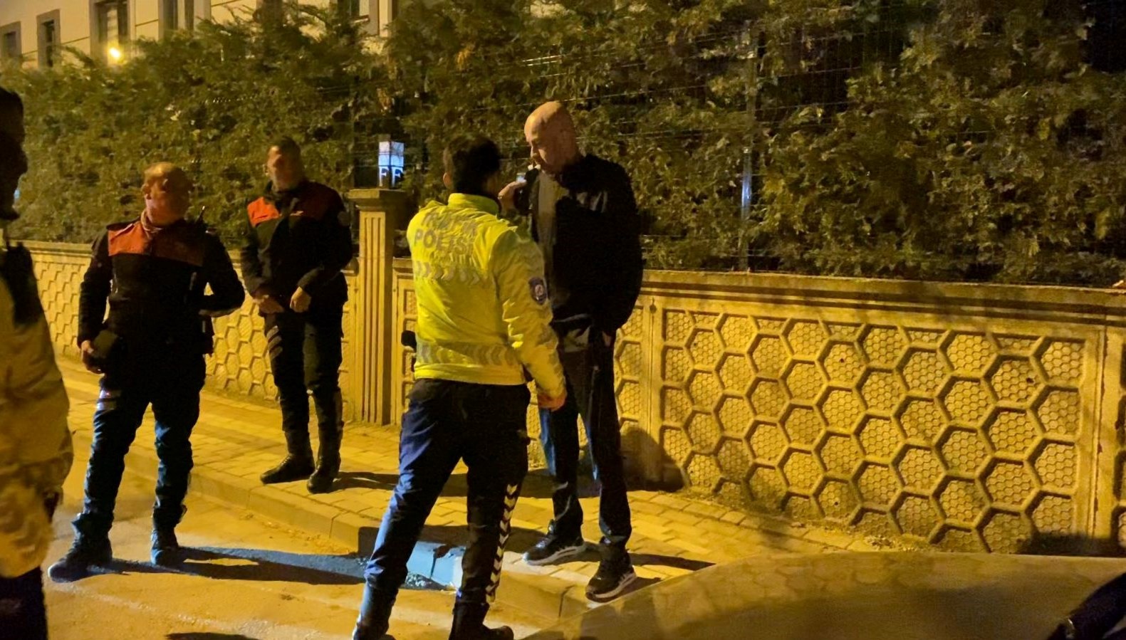 uygulamadan kacan 350 promil alkollu sofor siz amerikan polisi misiniz