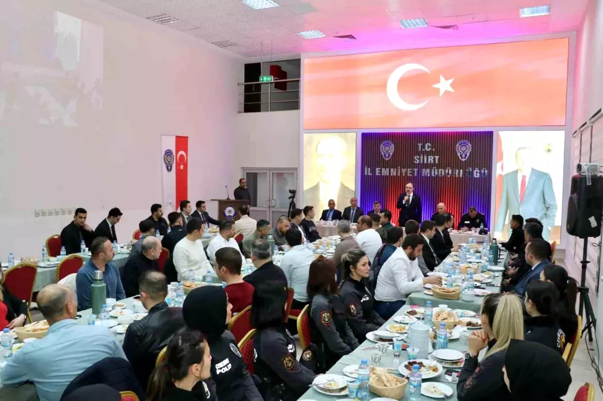 vali kizilkaya iftar programina katildi Lbht6gKr