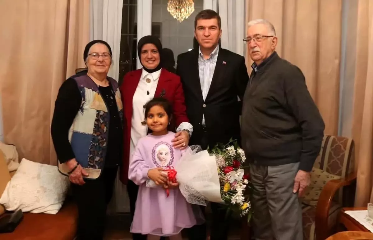 vali lider bakan kadinlarimiz aile kurumunun mimari