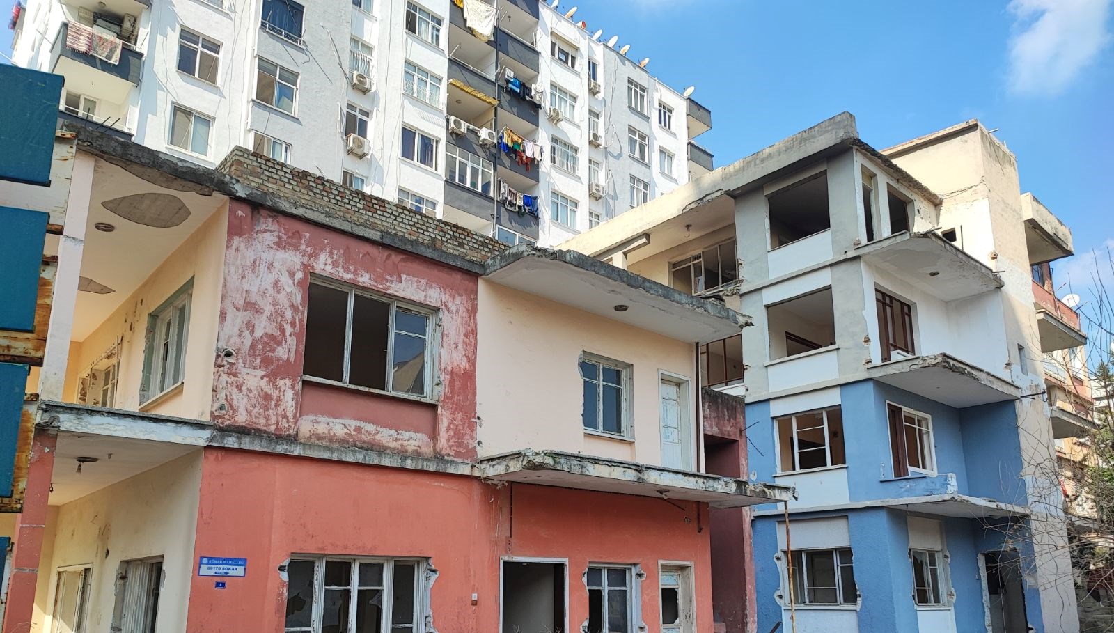 Metruk Binanın Yangını Mahallede Kuşku Uyandırıyor 71 yakilan metruk bina mahalleliyi huzursuz ediyor