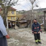 yangin sondurmeye geldiler farkli diyaloglar yasandi su atmayin konutun ici su dolar BJZVbUUu