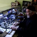 yarim asirlik saat ustasi sebahattin tanoglunun oykusu xyELq5MD