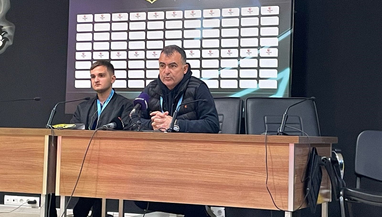 yeni malatyasporda isyan bu cocuklar bayrama harcliksiz giriyor