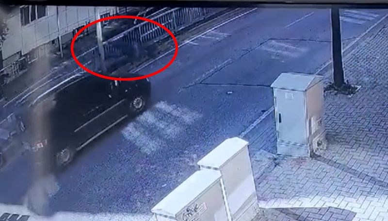 Trajik Geçiş: Yolun Ötesine Uzanamayan Hayat 71 yolun karsisina gecmeye calisirken can verdi