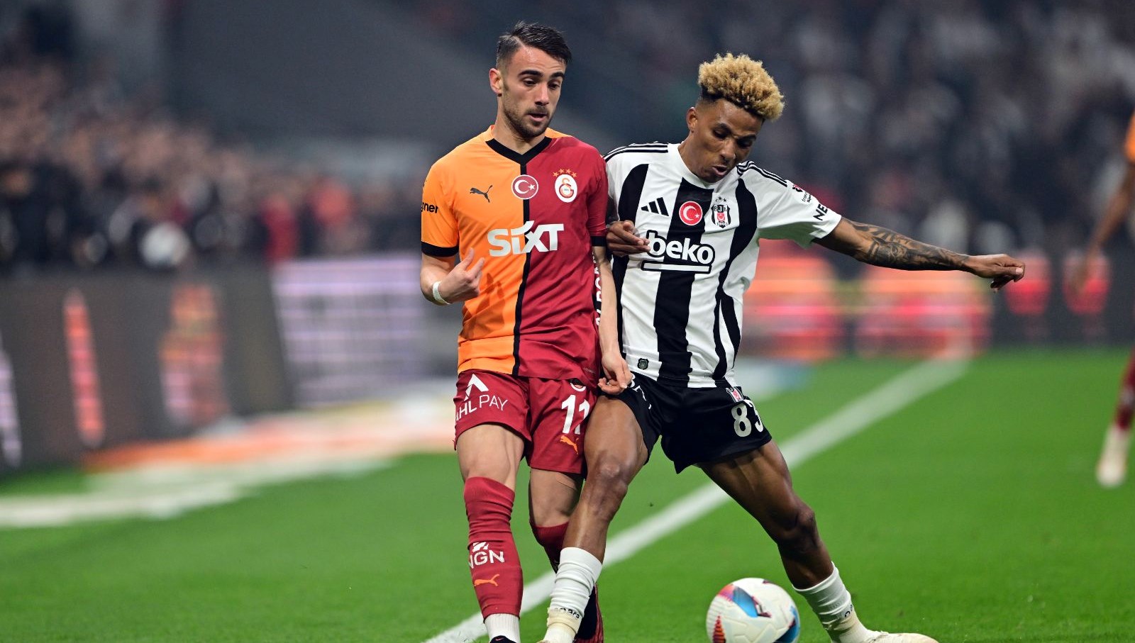 Yunus Akgün'den Beşiktaş'a Şampiyonluk İğnesi: 25 Farkı Kutlarım! 71 yunus akgunden besiktasa olay gonderme tebrik ederim farki 25e indirdiler Wyus8KNf