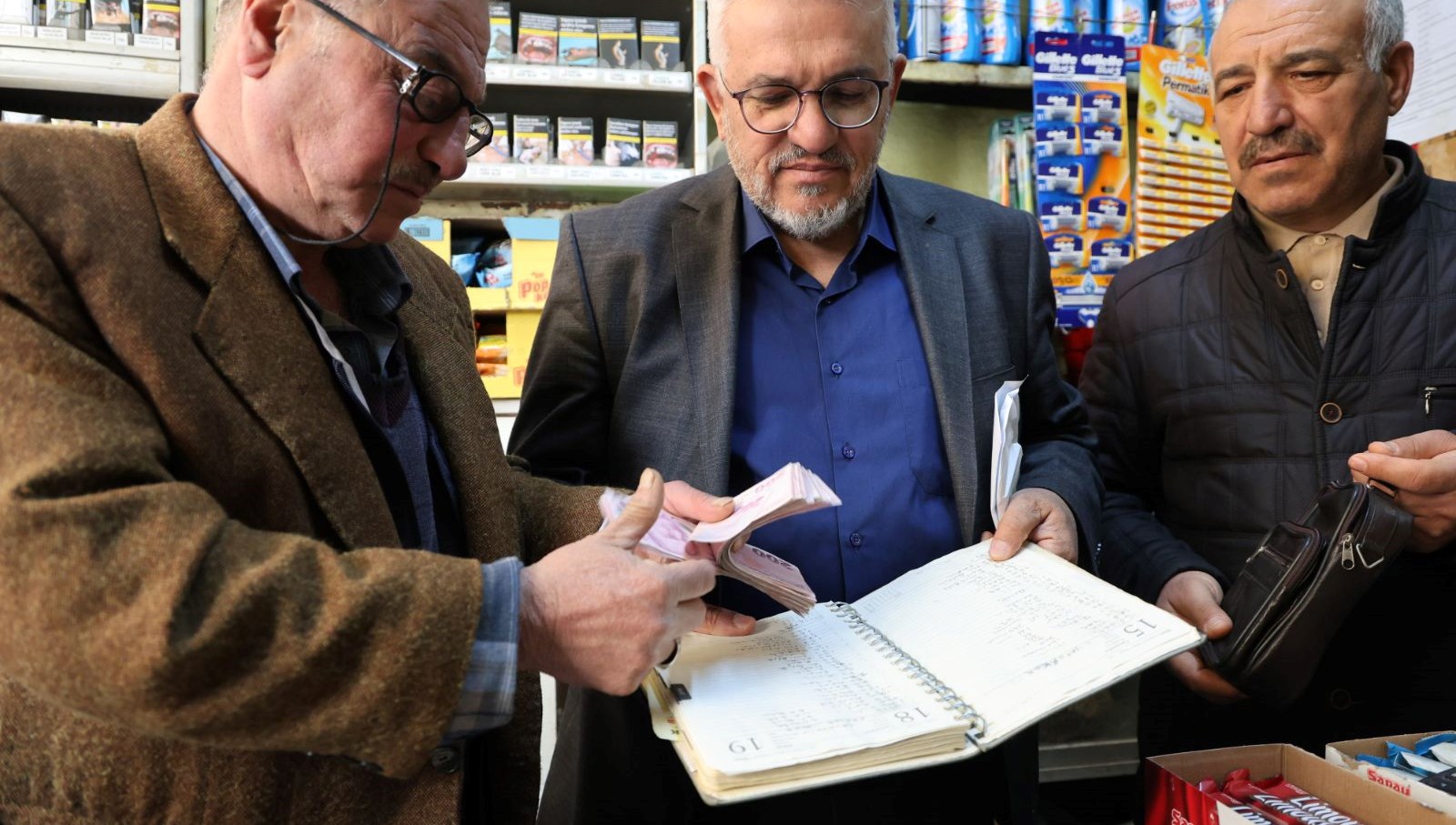 zimem gelenegi ramazan ayinda da devam ediyor dar gelirli vatandaslarin borclari kapatildi dT3jWnY6