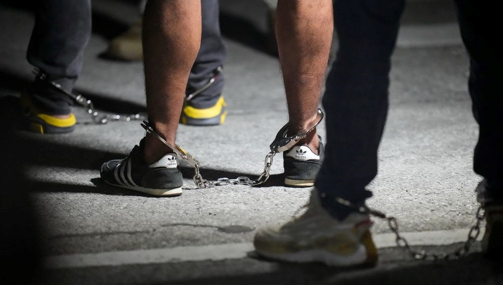 zincirlenerek hudut disi edildiler artik kimse abdye kacak girmeyecek S8IrNMSy