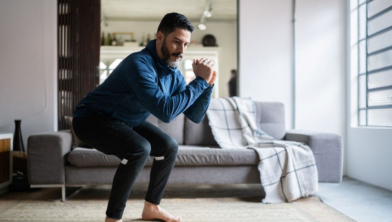 20 yasindaki genc tek seferde 2 bin squat yapti tabipler olumcul duruma karsi uyardi 56fTfOsV