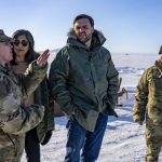 abd lider yardimcisi gronlandi ziyaret etti us kumandani misyondan alindi pIEsw5MY