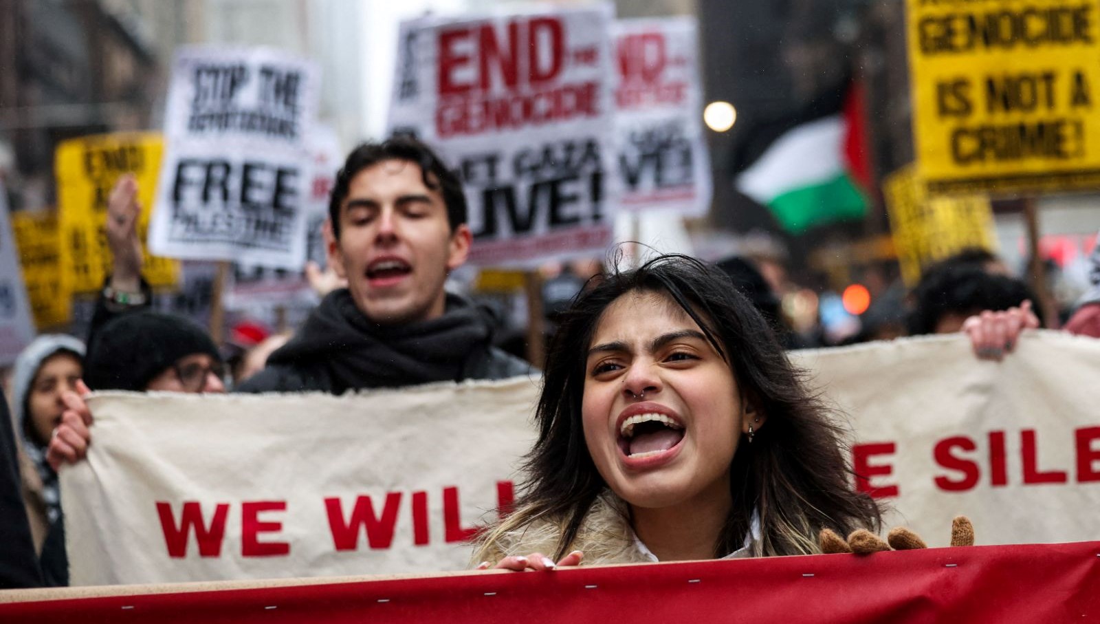 abdde binler filistinli aktivist halil icin sokakta ellerinizi ogrencilerden cekin