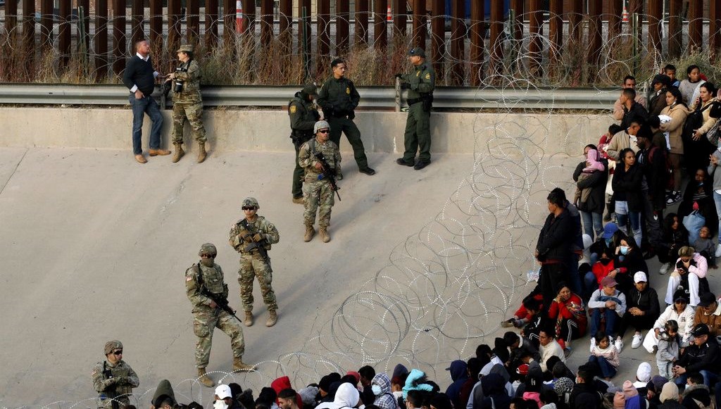 ABD’de hudut devriyesinin gözaltına aldığı Çinli bayan intihar etti 71 abdde hudut devriyesinin gozaltina aldigi cinli bayan intihar etti Kk5k9vWq