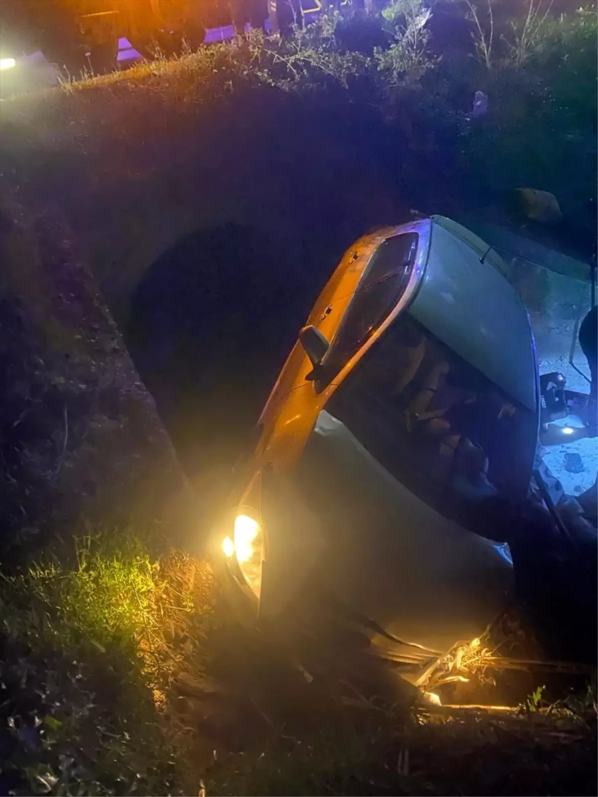 Adana'da Araba Devrildi: 2 Yaralı 71 adanada araba devrildi 2 yarali U8QBfEY9