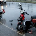 adanada feci kaza araba ile 2 elektrikli bisiklet carpisti 1 kisi oldu 7KVOHpOb