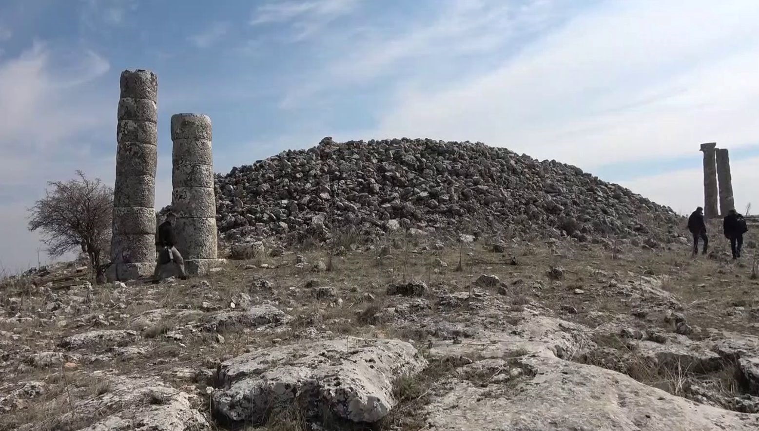 adiyamanda 2 bin 60 yillik yapi aracla ulasim olmadigi icin cok az kisi ziyaret N5EiguTf