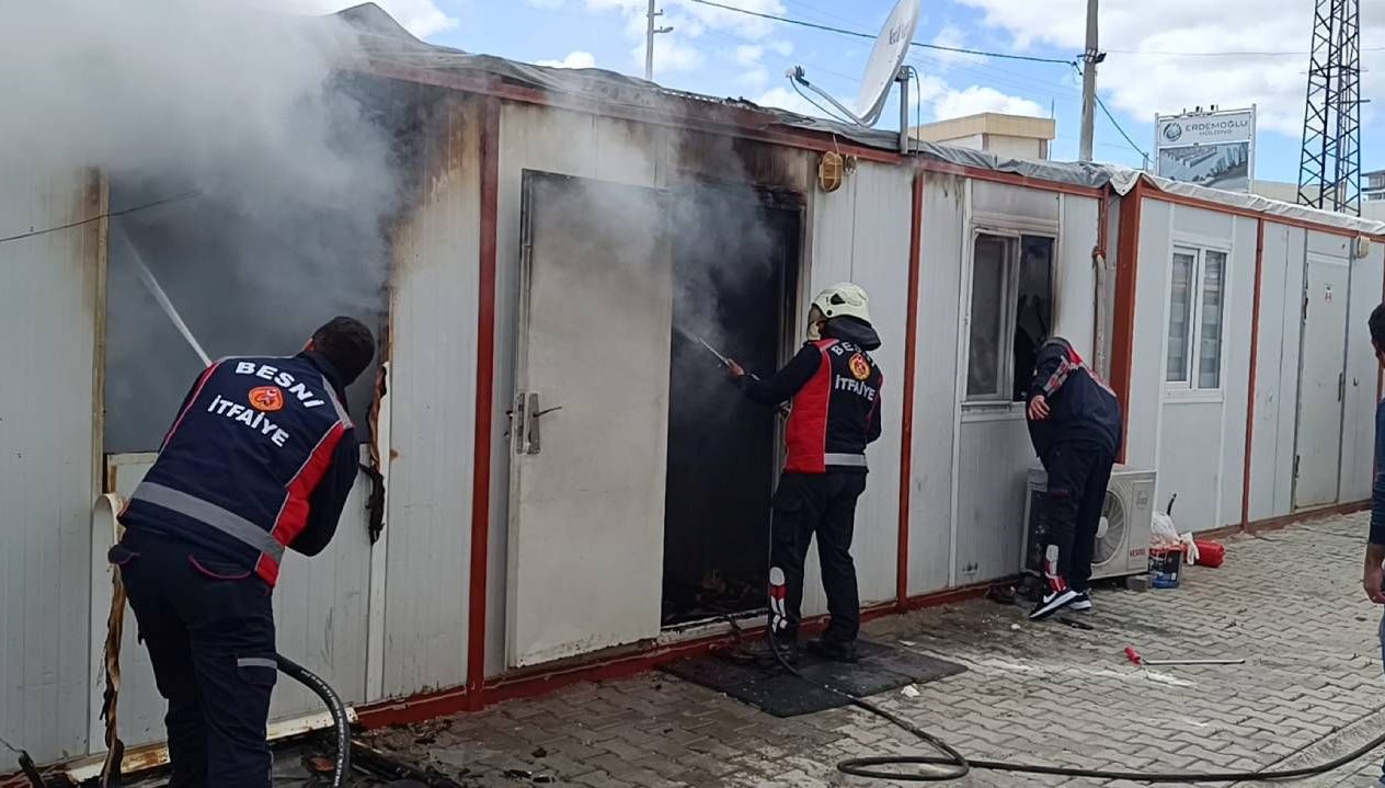 adiyamanda konteyner yangini