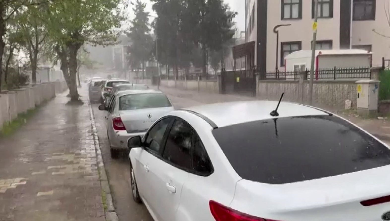 adiyamanda saganak tesirli oldu 4Va1Y5hX