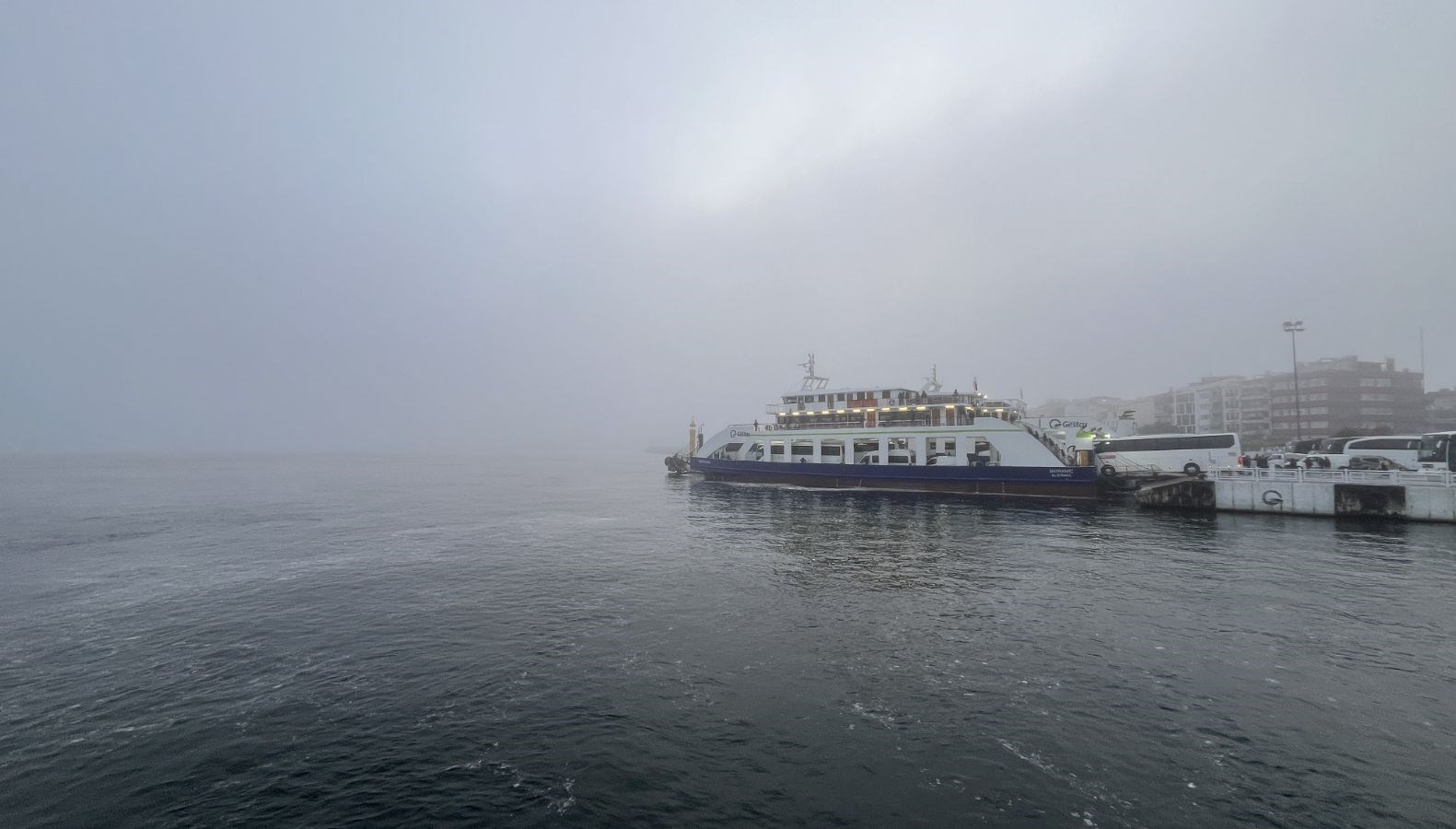 Ağır sis nedeniyle Çanakkale Boğazı transit gemi geçişine kapatıldı 71 agir sis nedeniylecanakkale bogazi transit gemi gecisine kapatildi UzpZneeG