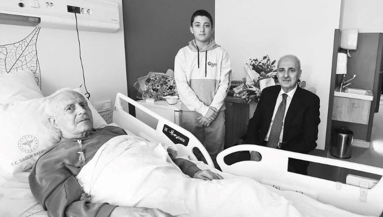 AK Parti'nin Acı Kaybı: Burhan Abiş Vefat Etti 71 ak partinin kurucularindan burhan abis hayatini kaybetti burhan abis kimdir sy1VBhJi