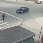 akillara sakinlik veren olay suratle geldi yayanin uzerine aracini surdu 8hPMckQ2