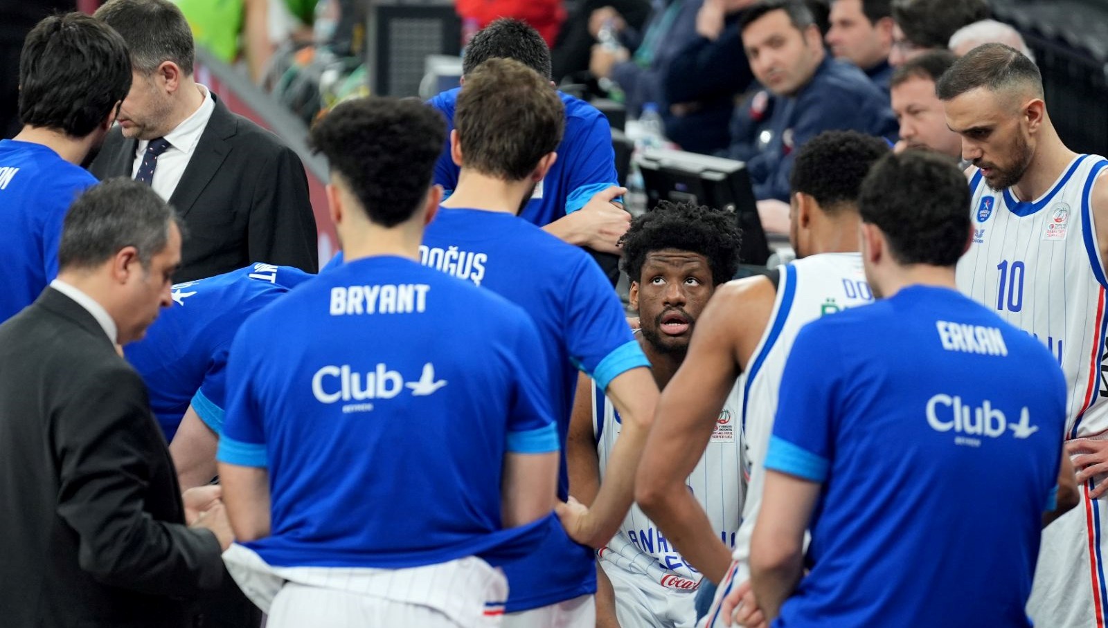 anadolu efesin euroleaguede konugu zalgiris