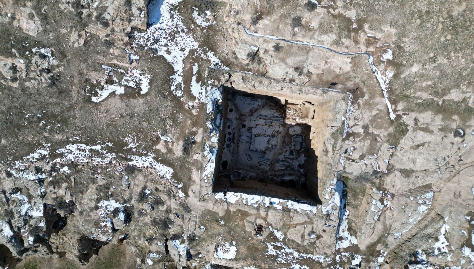 anadolunun petrasi gumusler manastiri b5wpJg5A