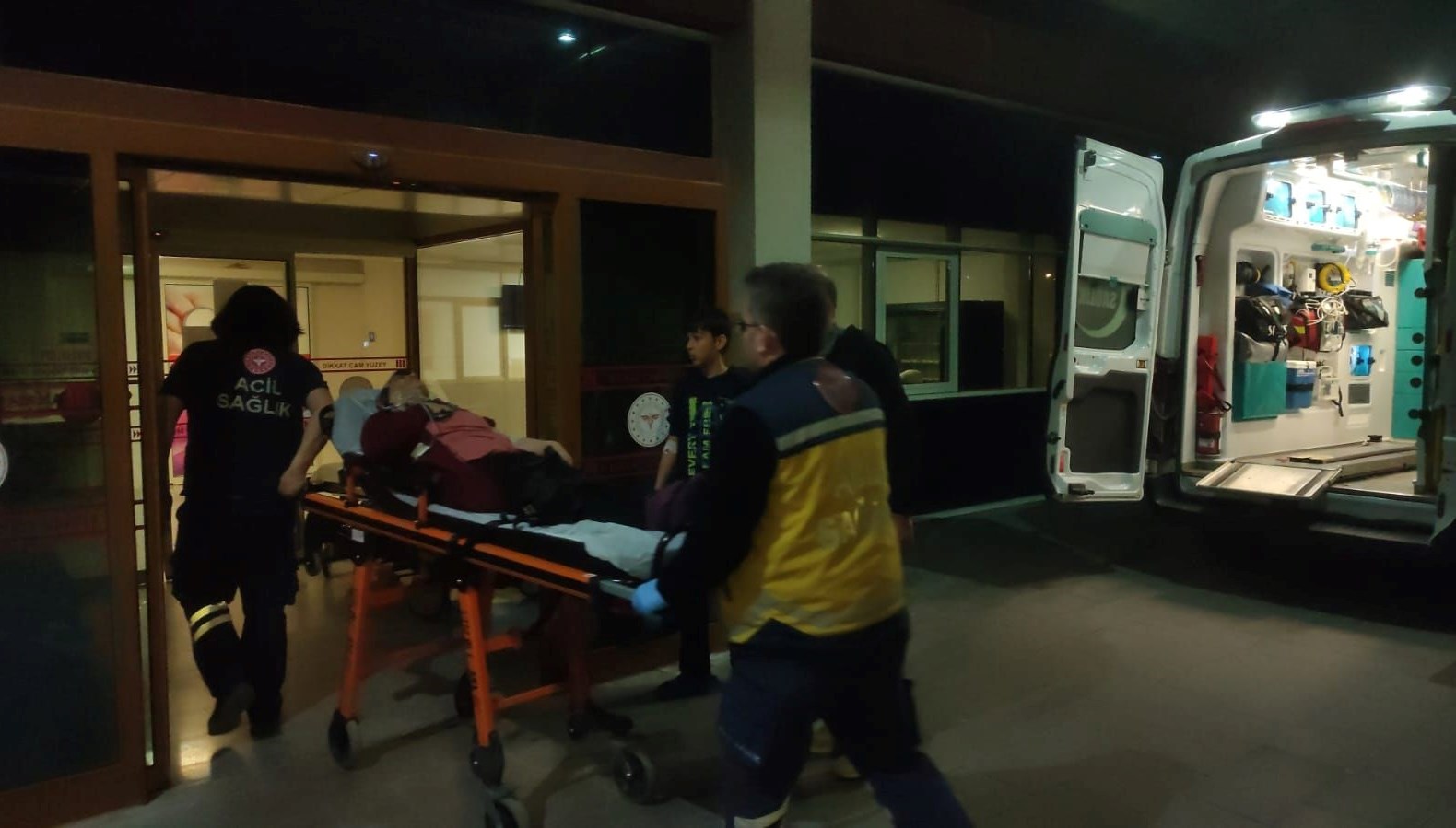 anne ile oglu sobadan zehirlendi