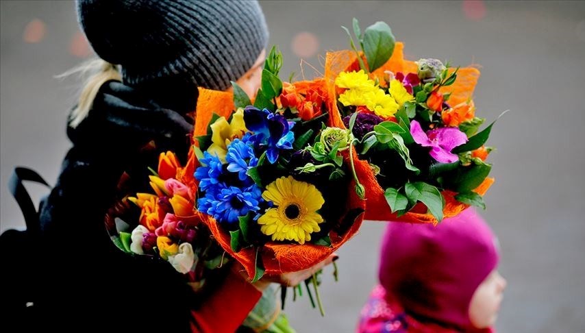 anneler gunu ne vakit ayin kacinda kutlanacak 2025 anneler gunu tarihcesi