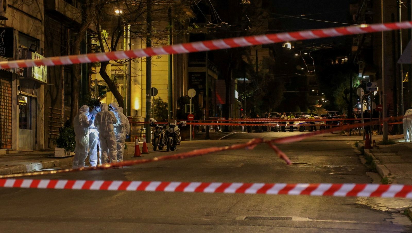 Atina'da kuşkulu çanta patladı 71 atinada kuskulu canta patladi 8v5Ebtcq