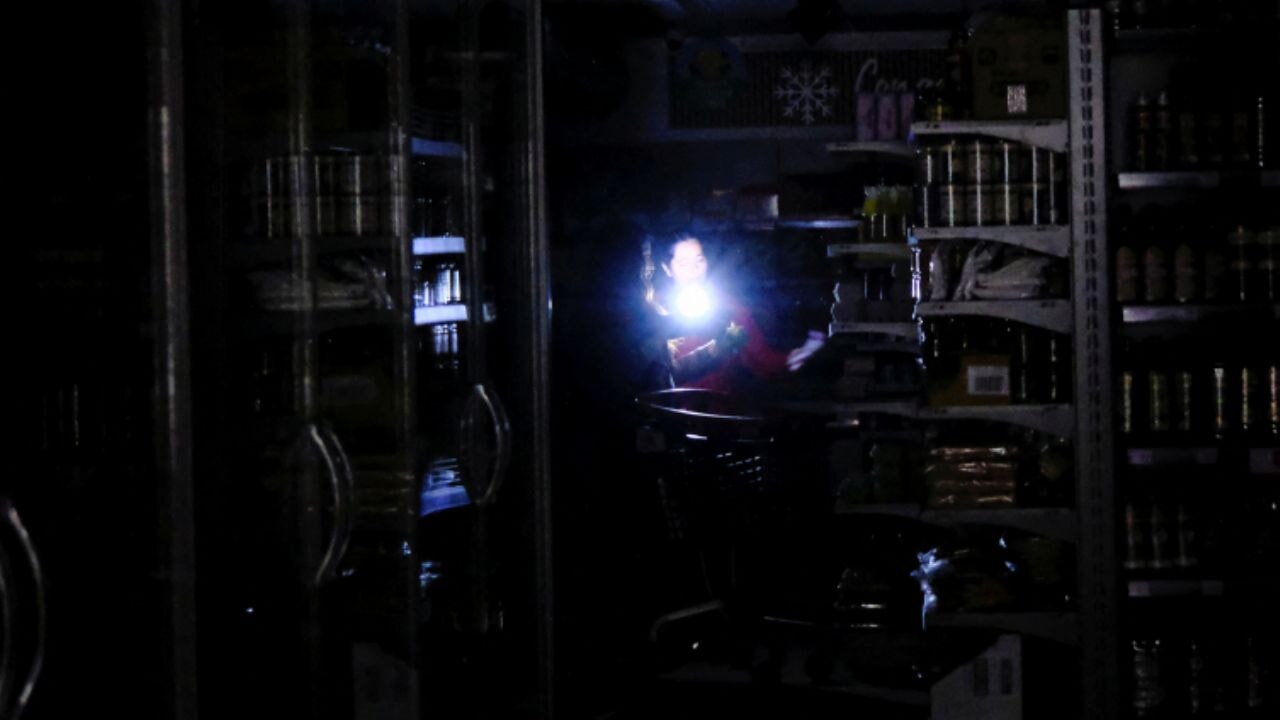 Avrupa'daki elektrik kesintisi Türkiye'yi etkiler mi? Bakan Bayraktar: Büyük sıkıntı... 71 avrupadaki elektrik kesintisi turkiyeyi etkiler mi bakan bayraktar buyuk sikinti ezi7TGy6