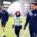 aziz yildirimin kizi yaz fenerbahce idmaninda lrQABwIO