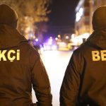 bagcilarda kimlik denetimi yapan bekciye silahli akin SCE5IzKw