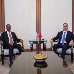 bakan fidan somalili bakan mohamed isik ile gorustu O5OQRHyd