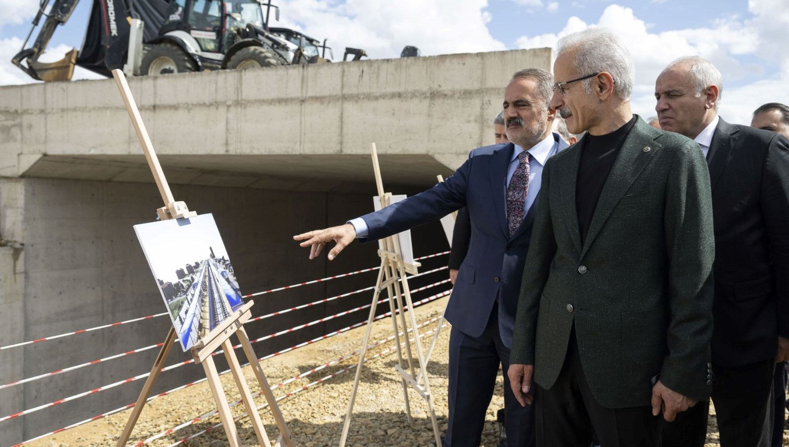 bakan uraloglu ankara istanbul 80 dakika olacak SuArJigv
