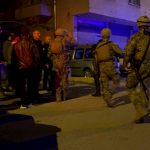 balkondan tufekleates actipolis gelince kendini konuta kilitledi VRkWVT6i