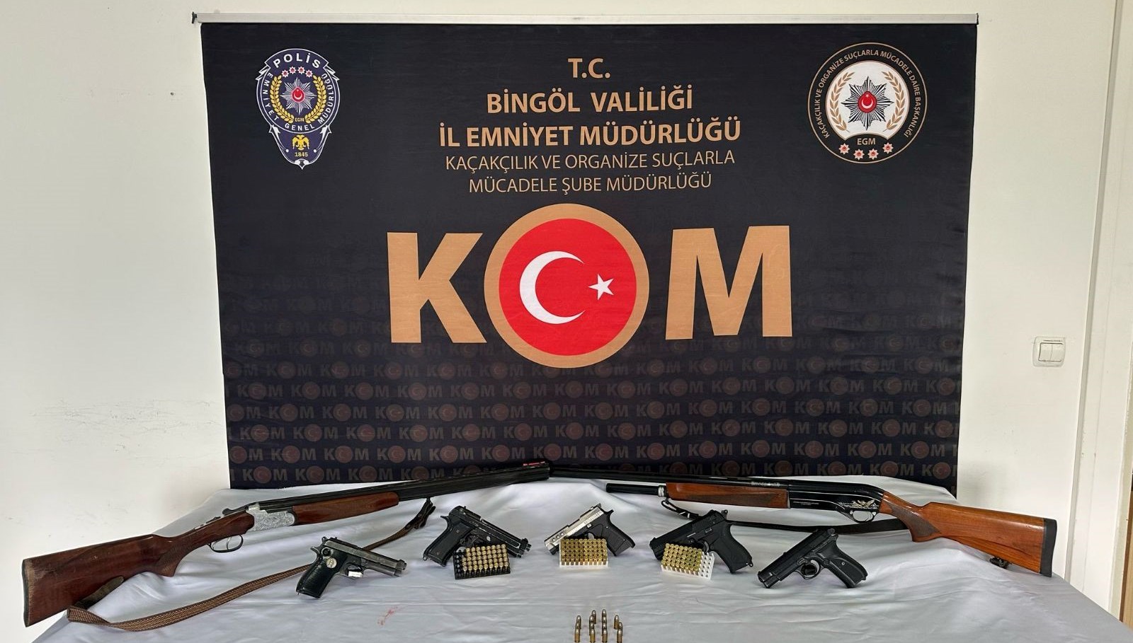 Bingöl'de silah kaçakçılığı operasyonuna 2 tutuklama 71 bingolde silah kacakciligi operasyonuna 2 tutuklama z3QrCHp6