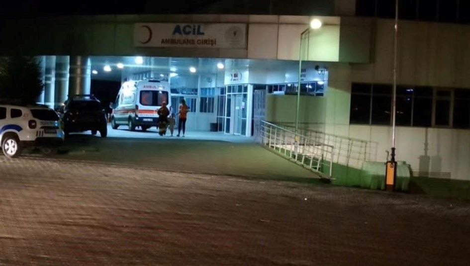 bingolde ticari arac ve cip kazasi 8 yarali 1q9RiBNp