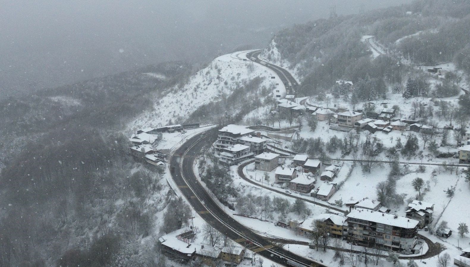 bolu dagi beyaz ortuyle kaplandi qmztlr9L